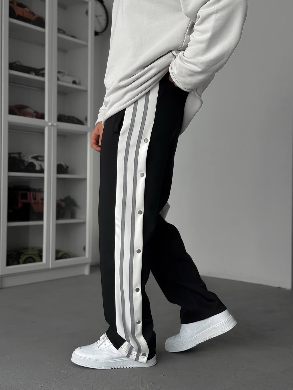 Adidas R9 Sweatpants