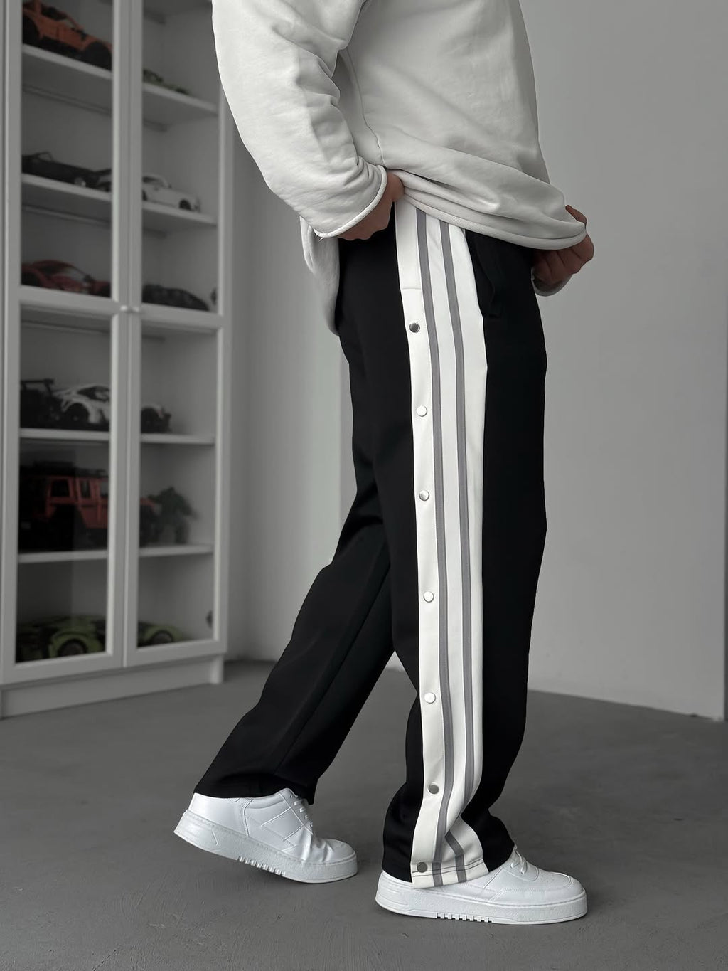 Adidas R9 Sweatpants