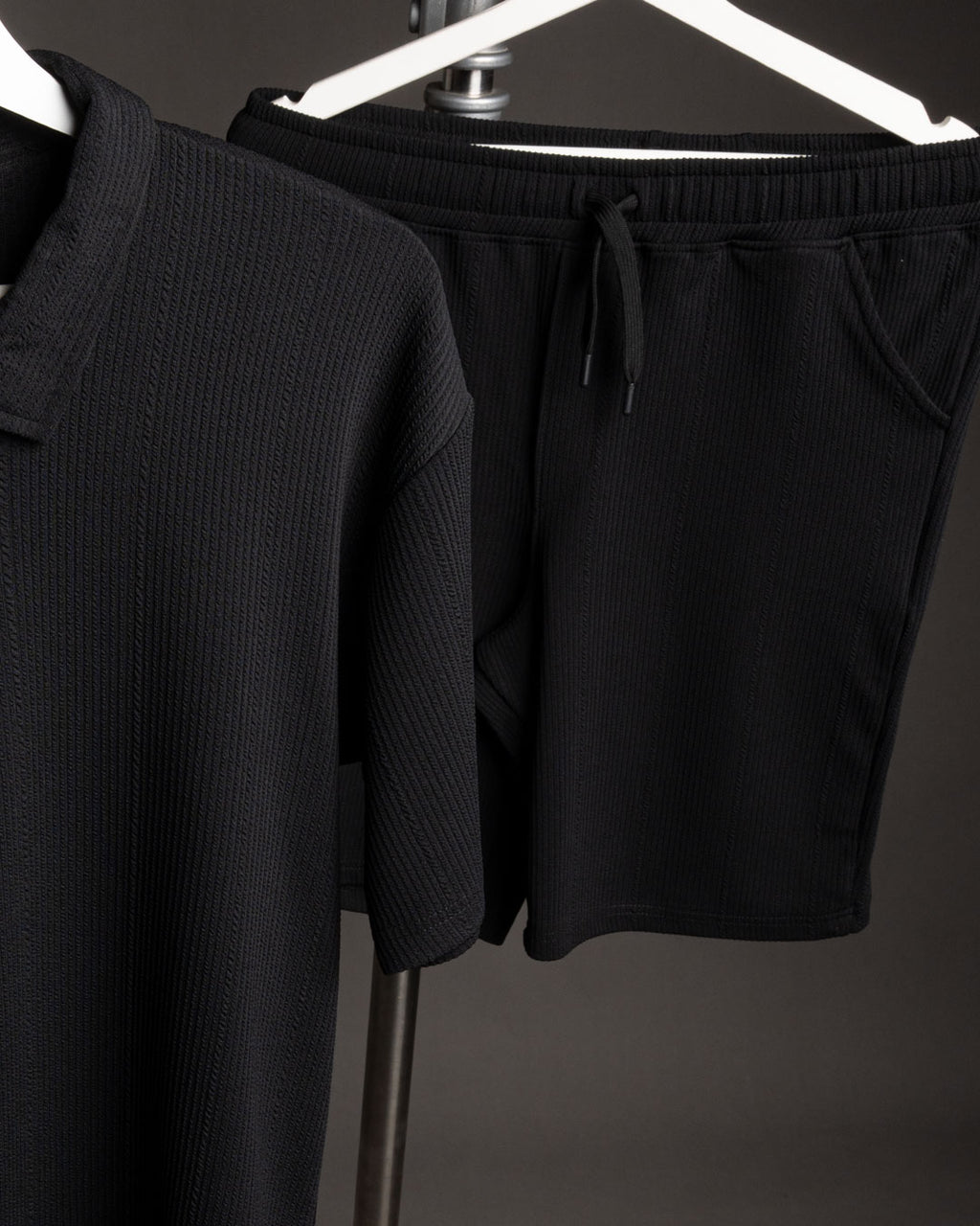 suit T-shirt + shorts