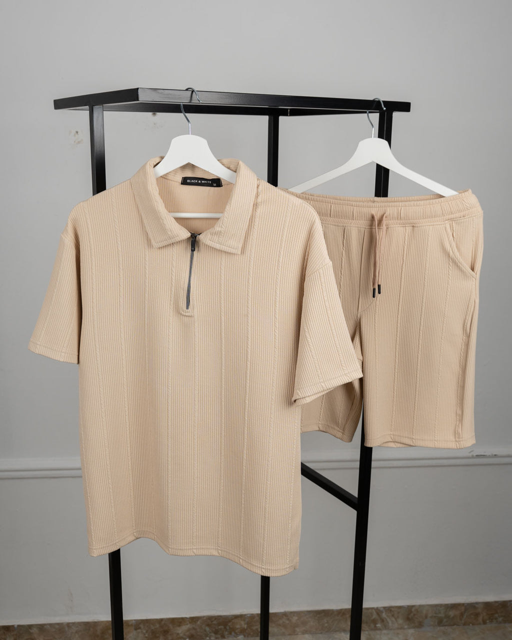 suit T-shirt + shorts