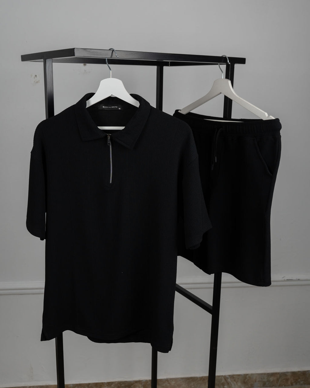 suit T-shirt + shorts
