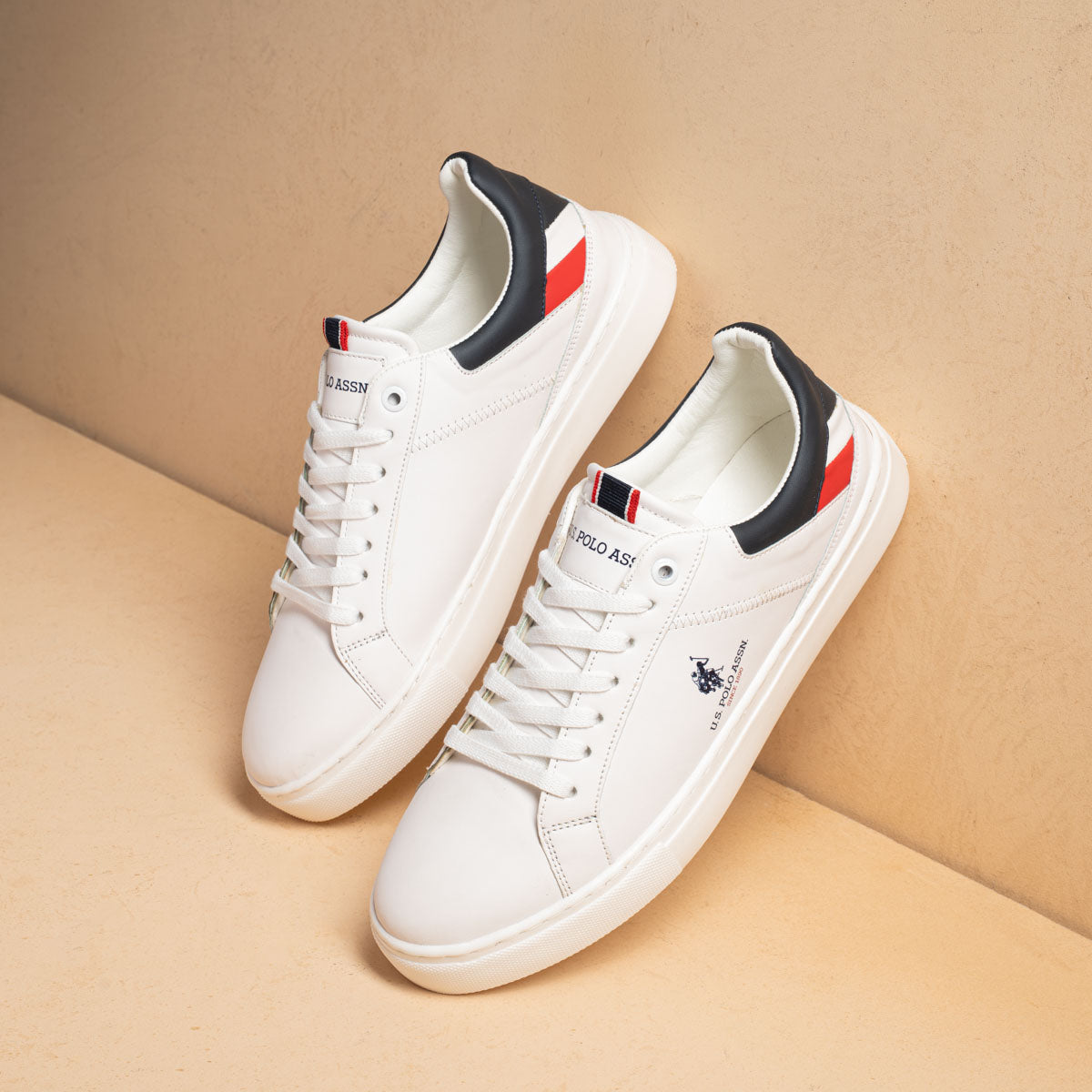 Polo Sneaker V24