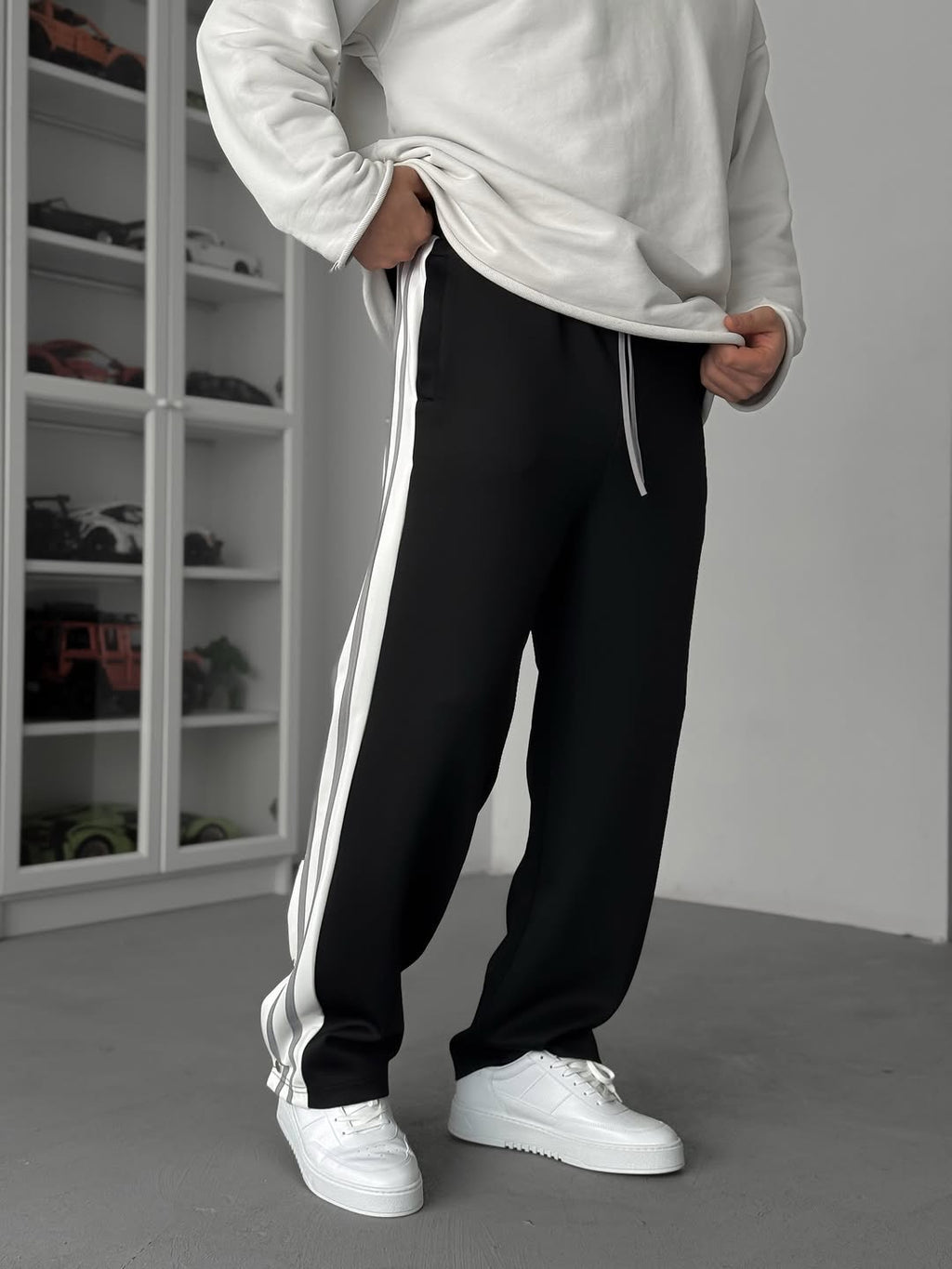 Adidas R9 Sweatpants